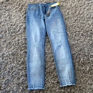 Distresses Skinny Jeans